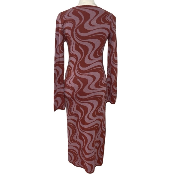 ASOS DESIGN Midi Knitted Dress with Cut Out in Swirl Pattern in Brown - Picture 2 of 7